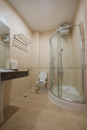 Bathroom 4, Homesyn Hotel, Phnom Penh