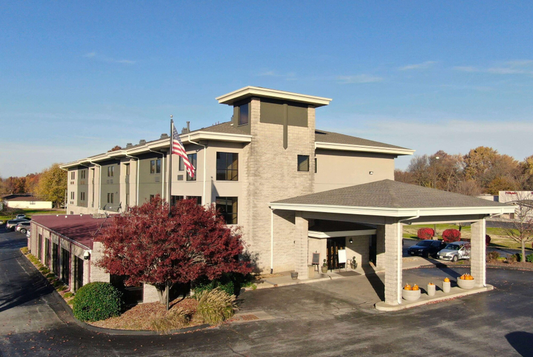 Exterior & Views 2, La Quinta Inn & Suites by Wyndham Springfield South, Greene
