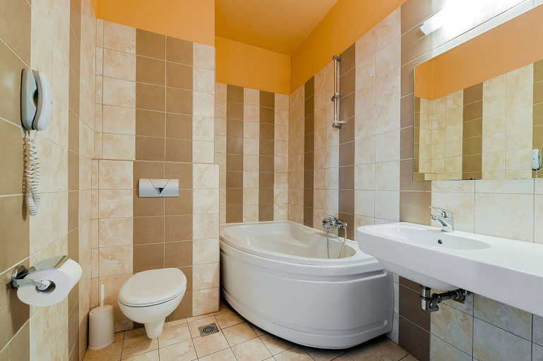 Bathroom 5, Esmeralda Hotel, South Aegean