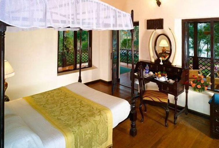 Bedroom, KTDC Lake Palace Thekkady, Idukki