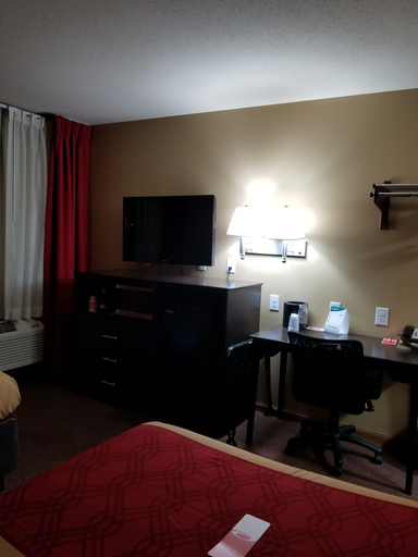 Bedroom 2, Econo Lodge Jamestown South, Stutsman