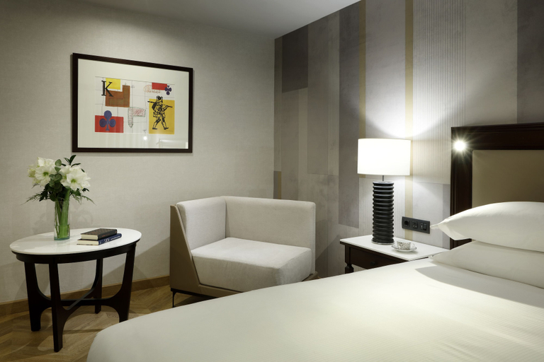 Bedroom 4, Hyatt Regency Hesperia Madrid, Madrid
