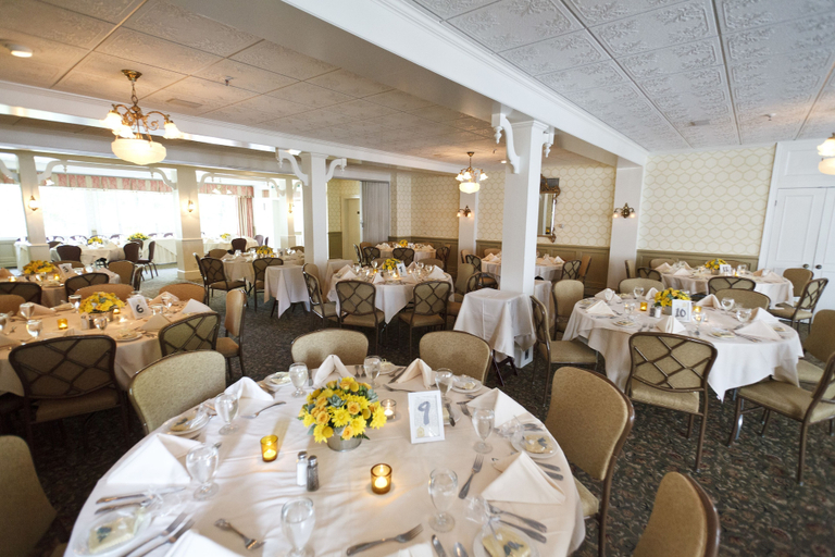 Food & Drinks 5, Bay View Inn, Emmet