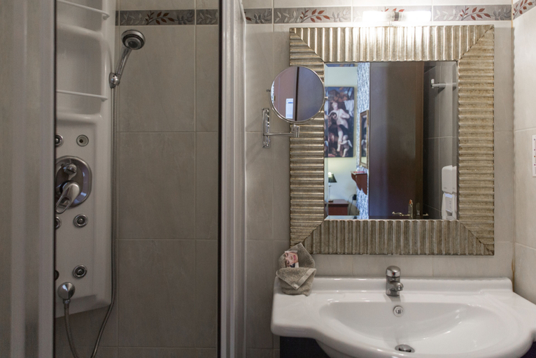 Bathroom 5, Dias Hotel, Peloponnese