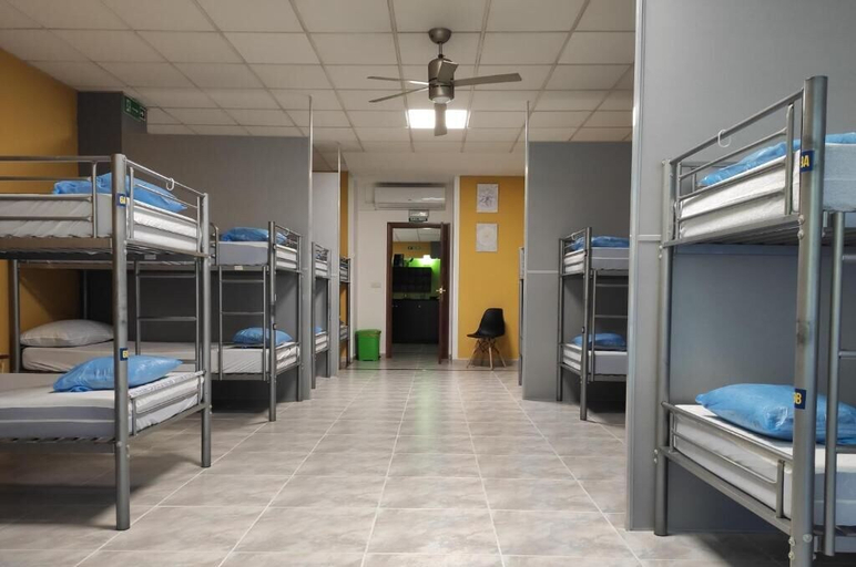 Bedroom 3, Albergue Arraigos - Hostel, A Coruña