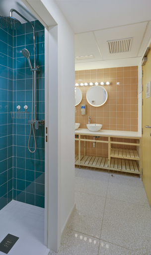 Bathroom 5, Loop INN Hostel Cartagena, Murcia