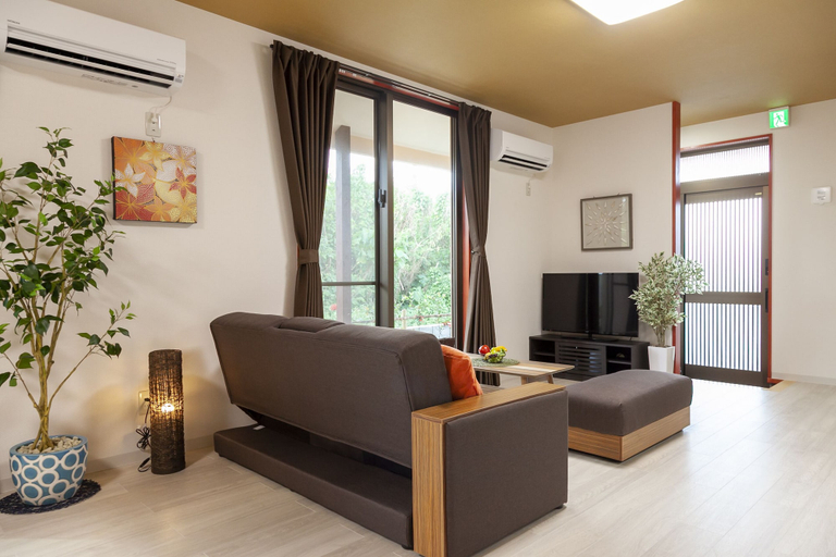 Others 5, Jin Jin House, Motobu