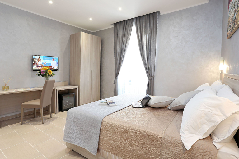 Bedroom 4, AdoraSuite 2, Rome
