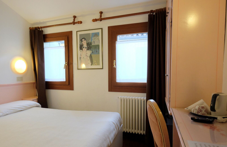 Bedroom 3, Hotel ai do Mori, Venezia
