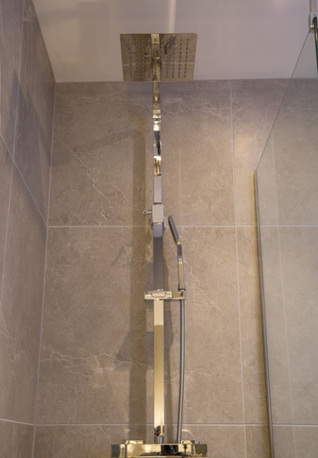 Bathroom 4, Winckley Stays, Lancashire