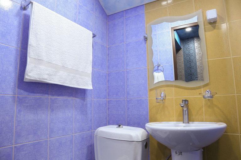 Bathroom 3, Lovely Hotel, Yerevan