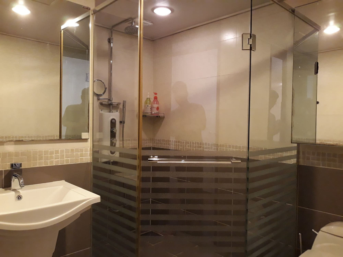Bathroom, Magellan 21 Asterium, Jung