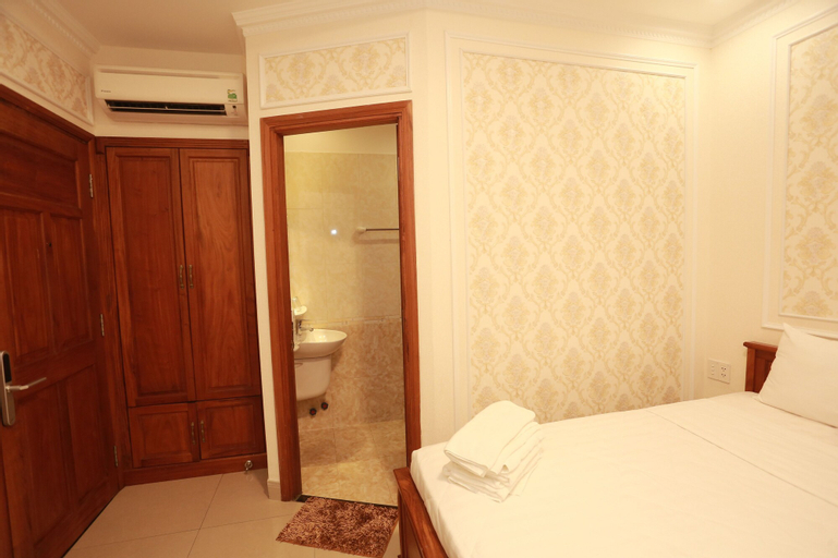 Bedroom 12