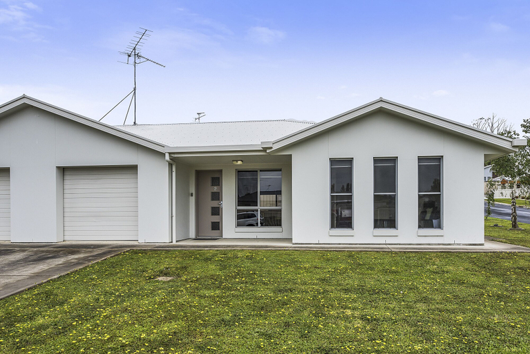 Exterior & Views, Megan Court Apartments, Mount Gambier