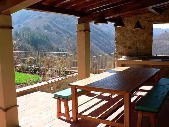 Outdoor dining 2, Lugliano, Lucca
