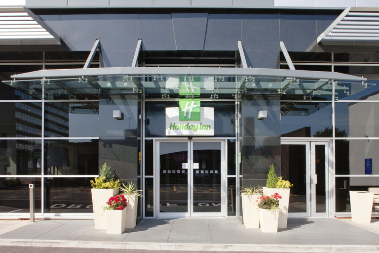 Exterior & Views 1, Holiday Inn STEVENAGE by IHG, Hertfordshire
