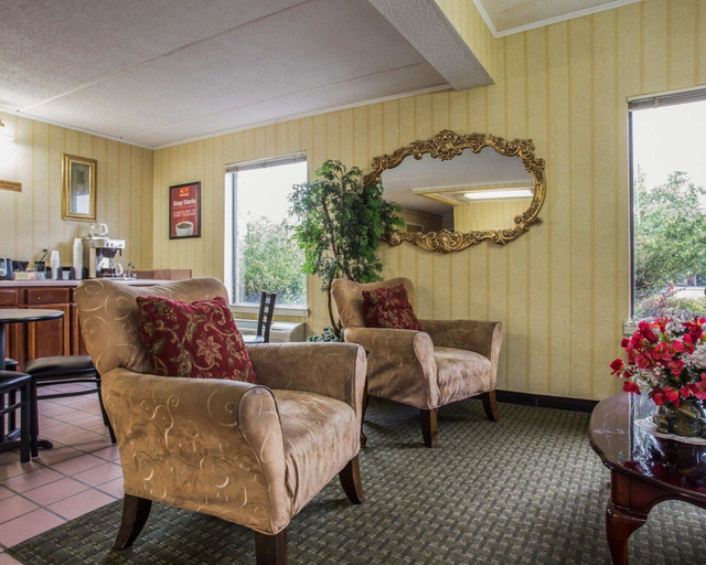 Others 5, Econo Lodge Inn & Suites Lugoff, Kershaw