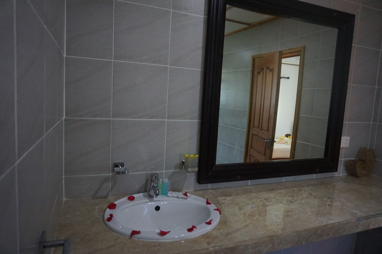 Bathroom 4, Chalet Bamboo Vert