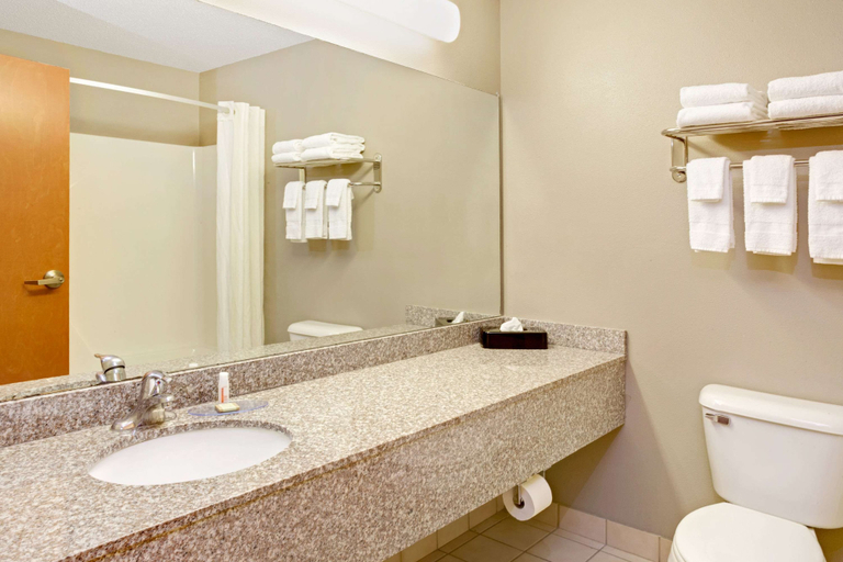 Bathroom 4, Super 8 by Wyndham South Bend, Saint Joseph