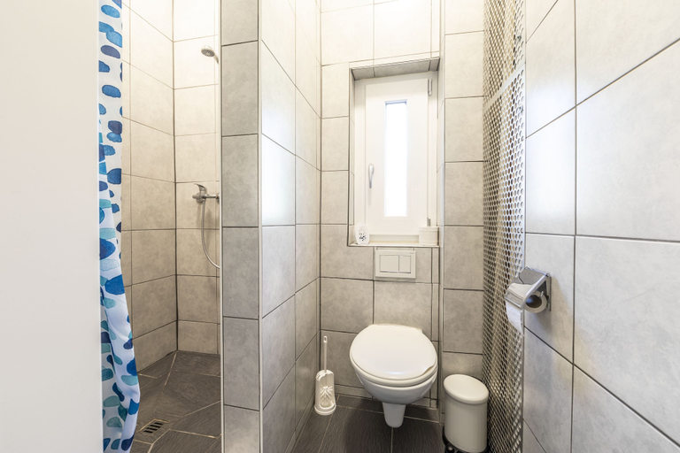 Bathroom 3, Yellow Inn, Sankt Gallen