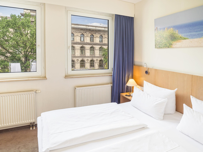 Bedroom 4, Hotel Berlin Mitte by Campanile, Berlin