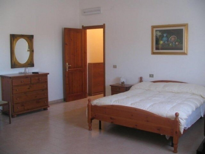 Bedroom 3, Tanit Hotel Ristorante Museo, Carbonia-Iglesias