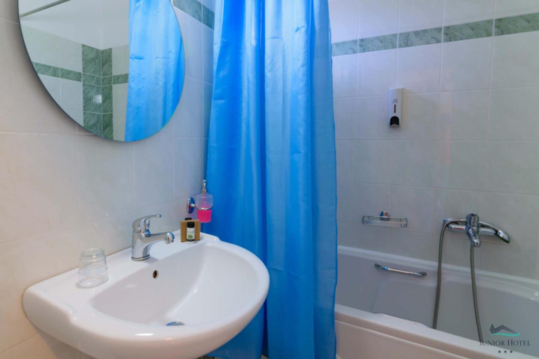 Bathroom 5, Junior Hotel, Peloponnese