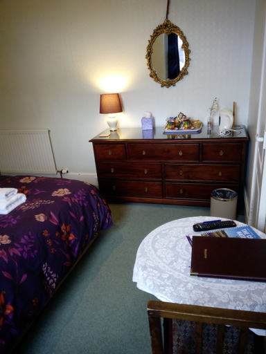 Bedroom 2, Dunallan House, Highland