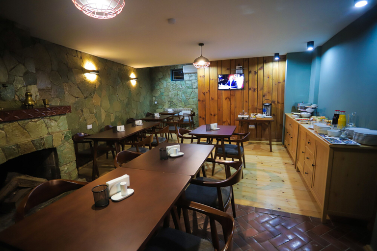 Food & Drinks 4, Hotel Sabu, Tbilisi