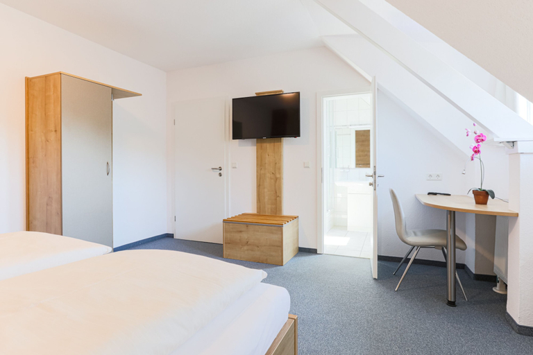 Bedroom 4, Hotel Eydt Kirchheim, Hersfeld-Rotenburg