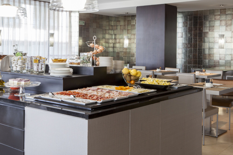 Food & Drinks 5, AC Hotel San Sebastián de los Reyes by Marriott, Madrid