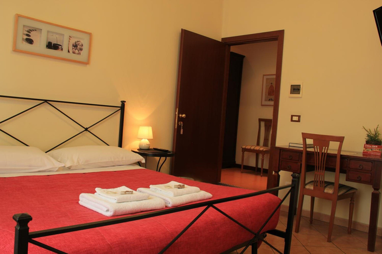 Bedroom 4, Titina, Rome