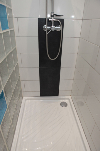 Bathroom 5, Auberge des Gorges du Loup, Alpes-Maritimes