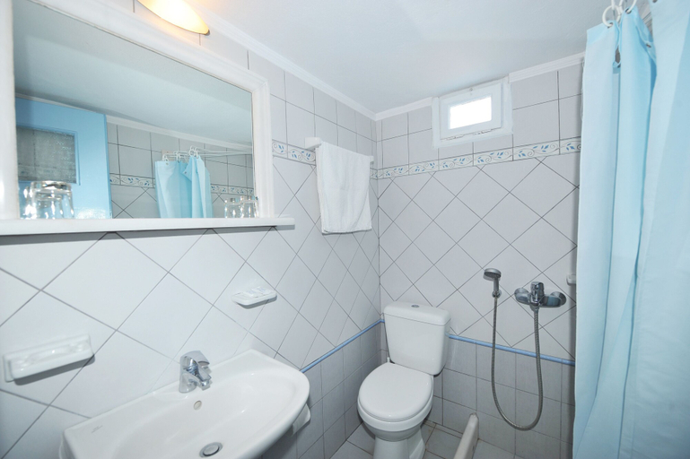 Bathroom 5, Hotel Olympia, South Aegean