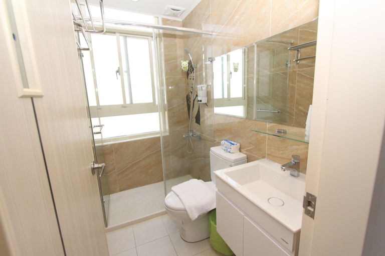 Bathroom 4, HF Keelung, Keelung