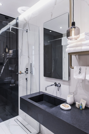 Bathroom 3, Pod Zidom Rooms, Zagreb