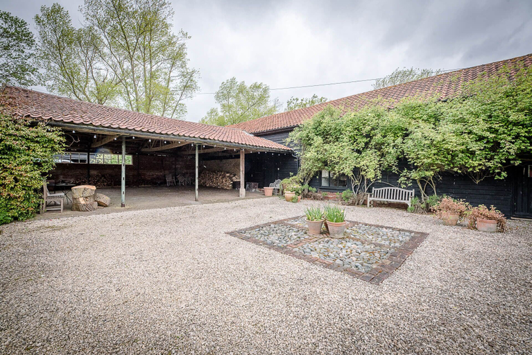 Exterior & Views 2, The Hayloft, Clopton, Suffolk