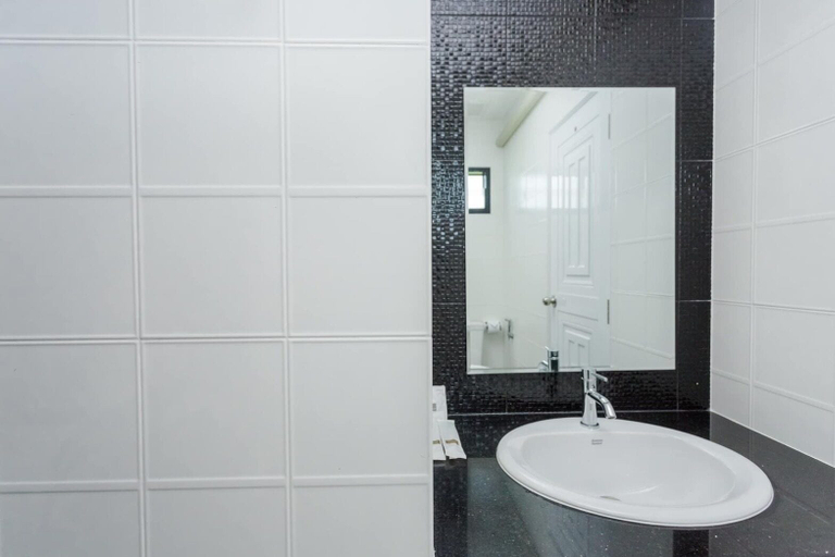 Bathroom, Get Sleep, Tha Sala