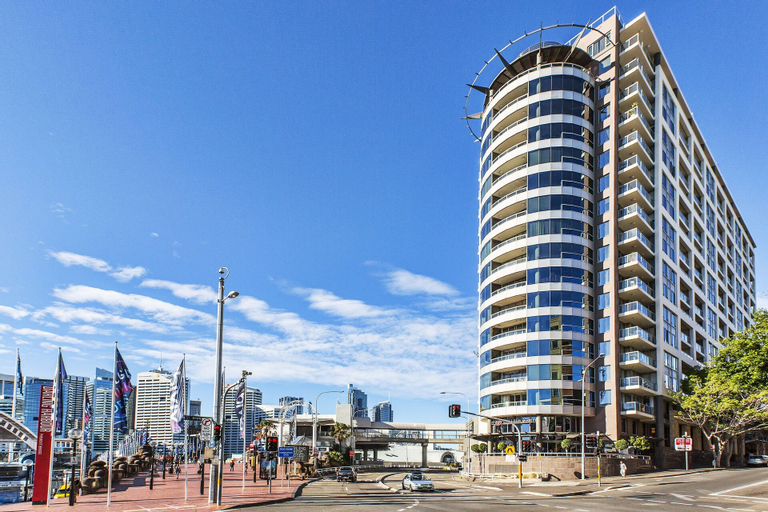 Exterior & Views 2, Stunning 2 Bedroom Apartment, Sydney