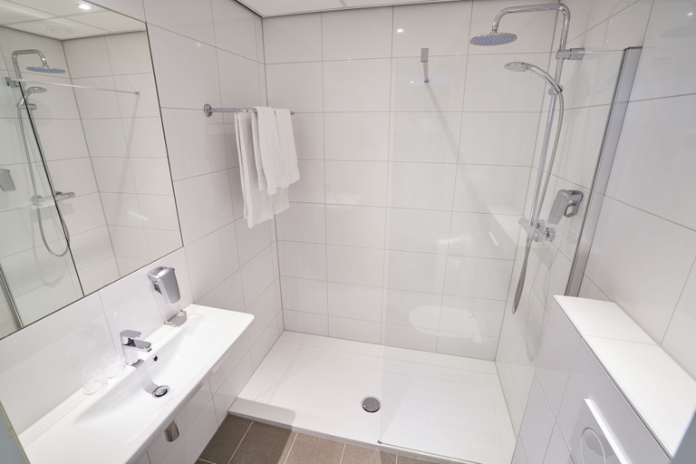 Bathroom 4, Amrâth Hotel Lapershoek Arenapark, Hilversum