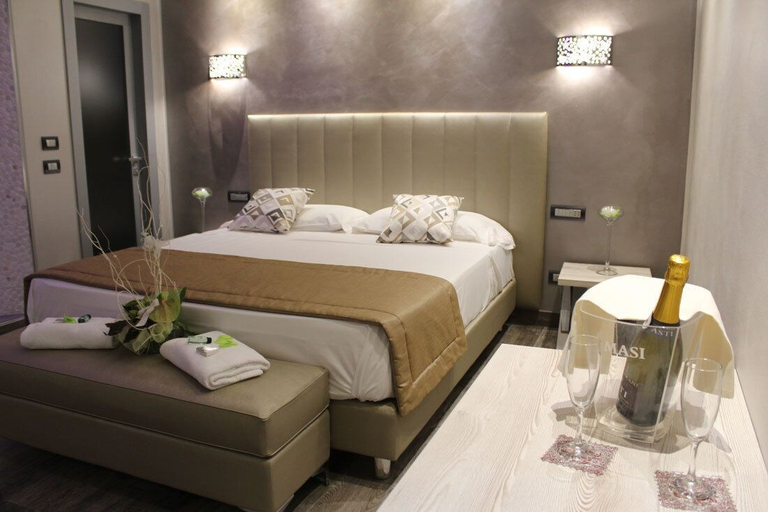 Bedroom 3, Aquila Hotel, Viterbo