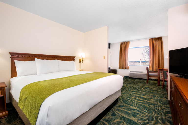 Bedroom 3, Branson's Best Motel, Taney