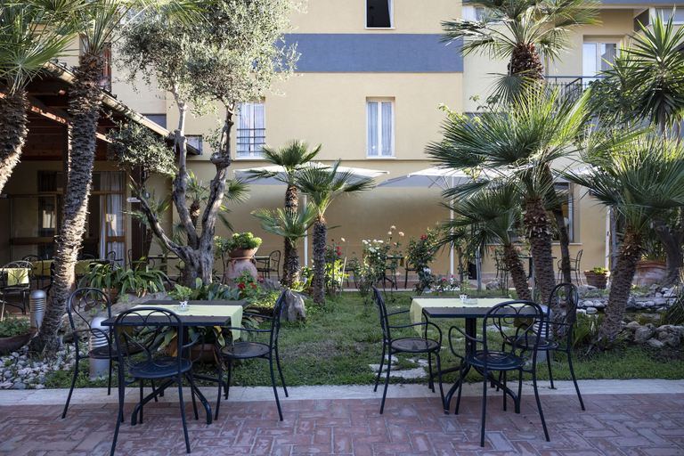 Exterior & Views 2, Hotel Villa Margherita, Roma