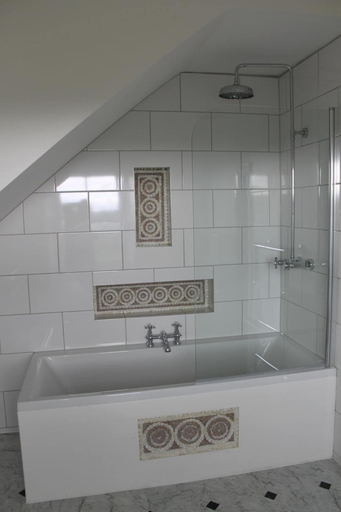Bathroom 3, The Eagle House Hotel, Cornwall