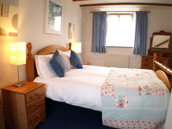 Bedroom 3, Polean Farm Cottages, Cornwall