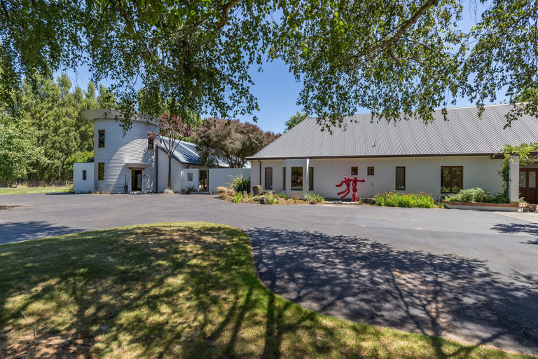 Exterior & Views 2, Bond Estate Luxury Accommodation, Christchurch