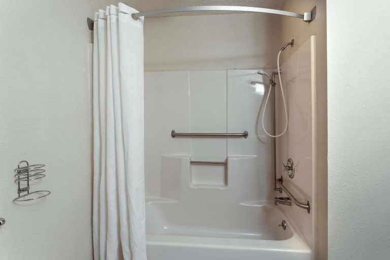 Bathroom 3, Super 8 by Wyndham Hartford WI, Washington