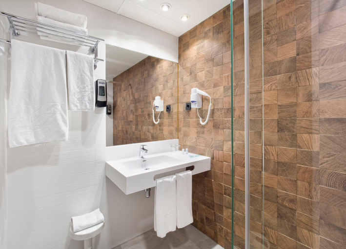 Bathroom 4, Hotel Zentral Parque, Valladolid