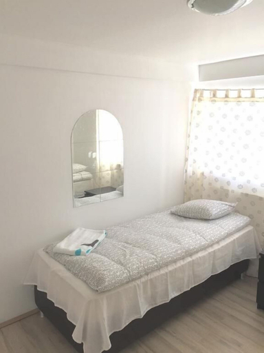 Bedroom 5, Gabriel Guesthouse, Vestmannaeyjar