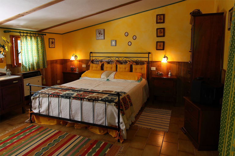 Bedroom 2, Agriturismo Paradiso, Siena